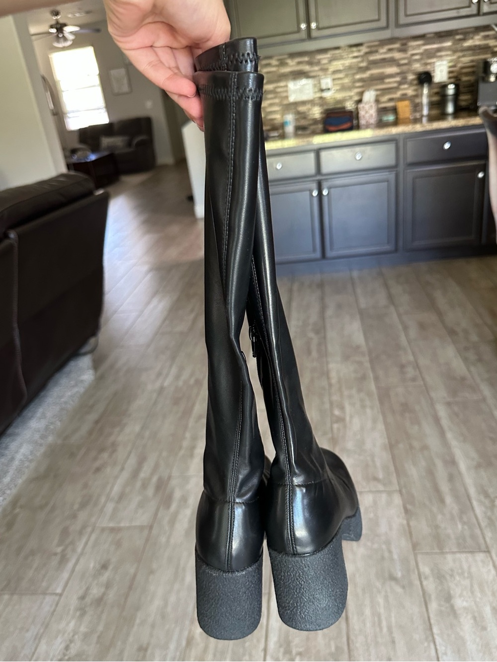 Boots - Picture 4 of 4